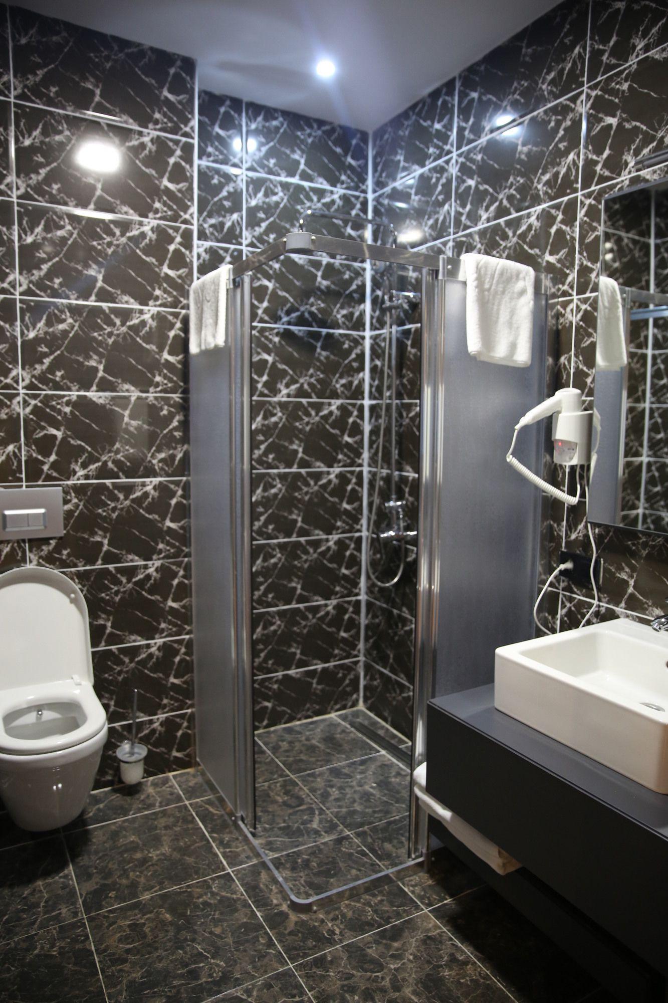 Metro City Batumi Residence Bagian luar foto